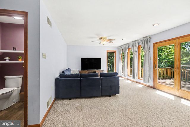 17 VICTORIA WAY, Camp Hill, PA 17011