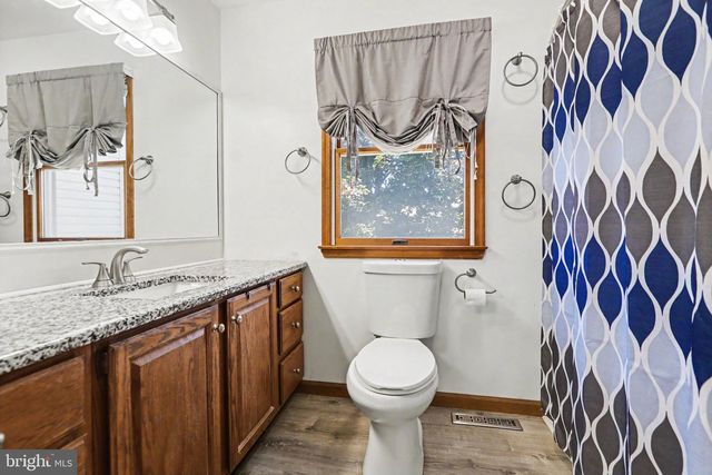 17 VICTORIA WAY, Camp Hill, PA 17011