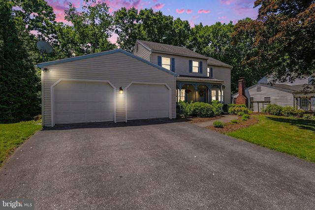 17 VICTORIA WAY, Camp Hill, PA 17011