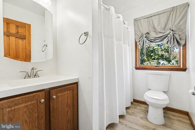 17 VICTORIA WAY, Camp Hill, PA 17011