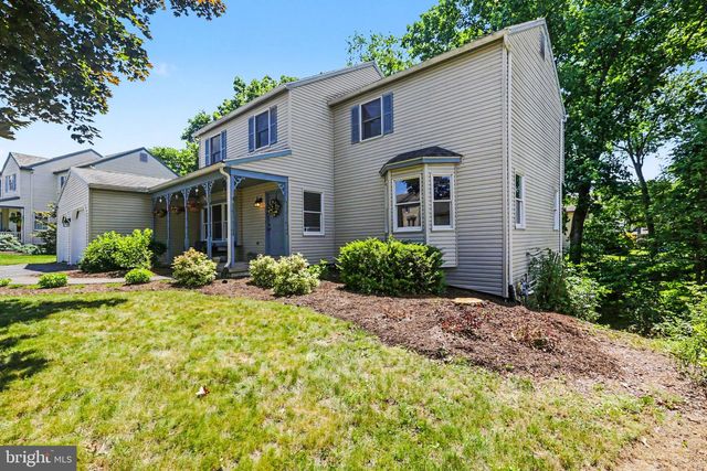 17 VICTORIA WAY, Camp Hill, PA 17011