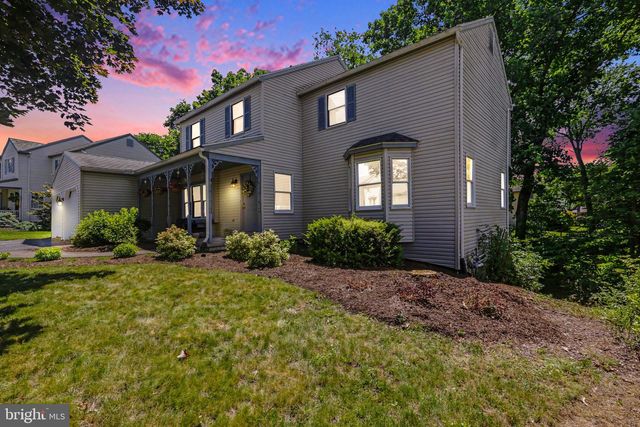 17 VICTORIA WAY, Camp Hill, PA 17011
