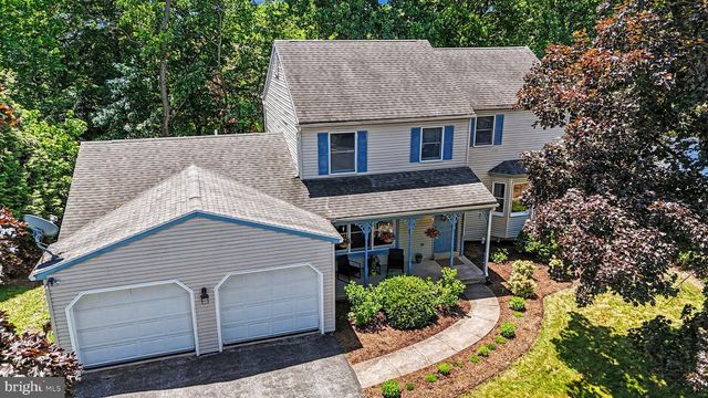 17 VICTORIA WAY, Camp Hill, PA 17011