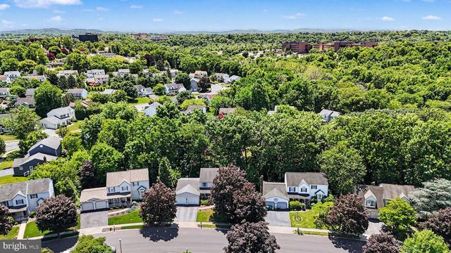 17 VICTORIA WAY, Camp Hill, PA 17011