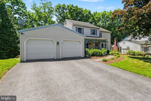 17 VICTORIA WAY, Camp Hill, PA 17011