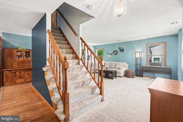 17 VICTORIA WAY, Camp Hill, PA 17011