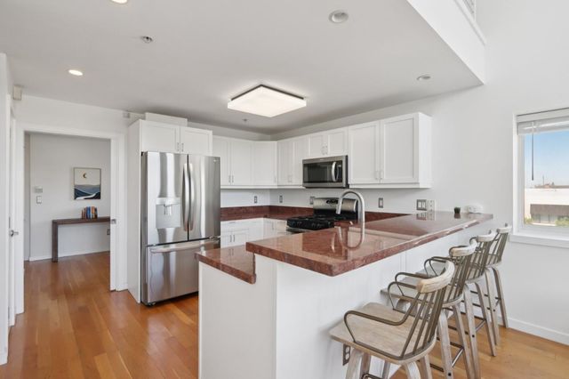 350 N 2nd Street 335, San Jose, CA 95112