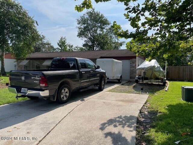 1651 LISA DAWN Drive, Middleburg, FL 32068