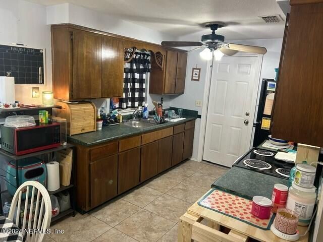 1651 LISA DAWN Drive, Middleburg, FL 32068