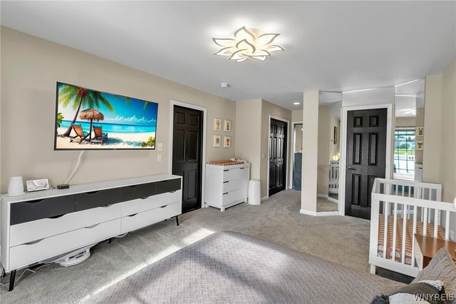 9574 English Ivy Court, Clarence, NY 14032