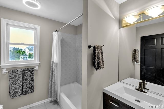 9574 English Ivy Court, Clarence, NY 14032