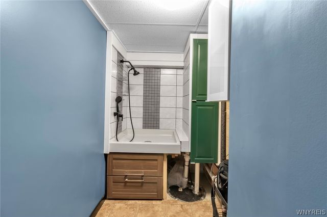 9574 English Ivy Court, Clarence, NY 14032