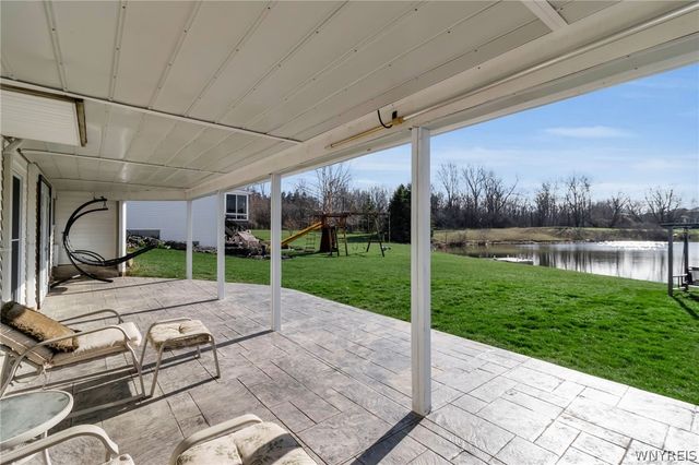 9574 English Ivy Court, Clarence, NY 14032