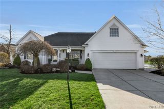 9574 English Ivy Court, Clarence, NY 14032