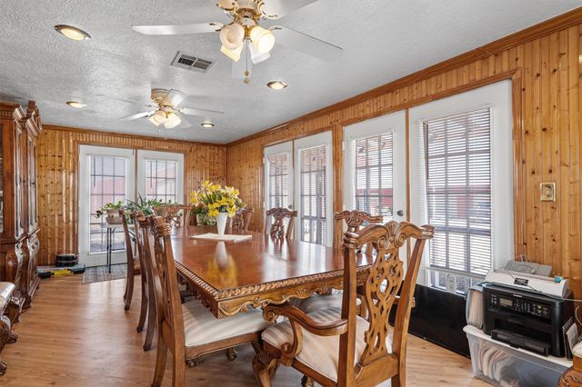 5300 County Road 424, Taylor, TX 76574