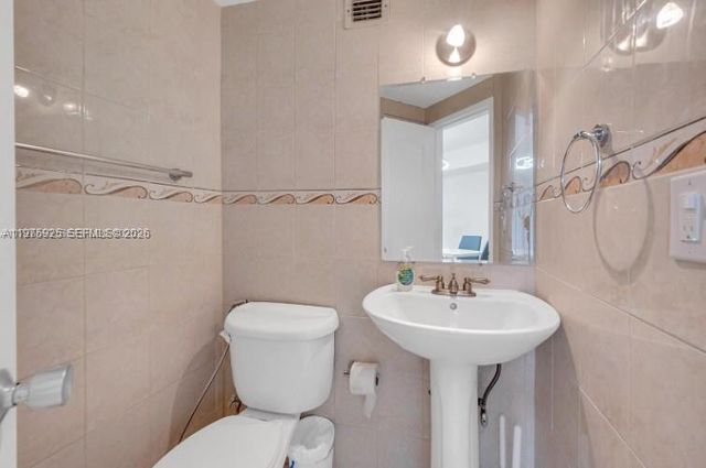 999 Brickell Bay Dr 2007, Miami, FL 33131