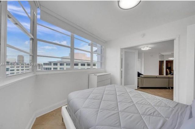 999 Brickell Bay Dr 2007, Miami, FL 33131