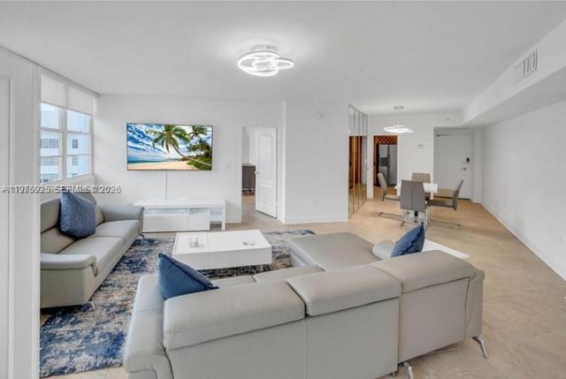 999 Brickell Bay Dr 2007, Miami, FL 33131