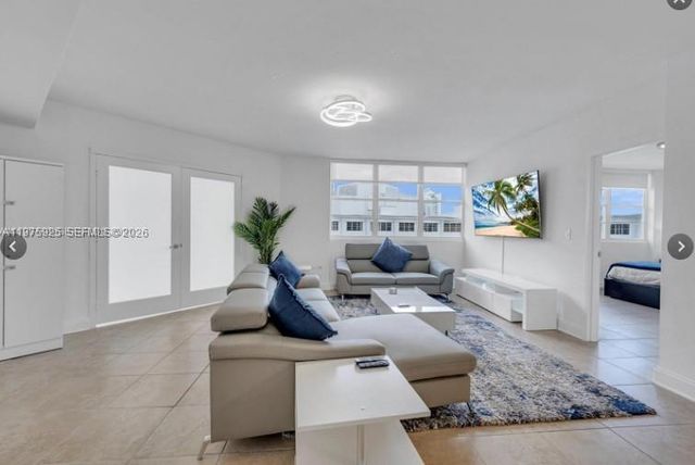 999 Brickell Bay Dr 2007, Miami, FL 33131