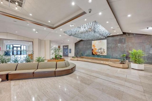 999 Brickell Bay Dr 2007, Miami, FL 33131