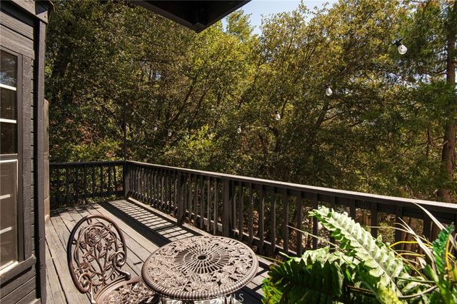 23594 Hillside, Crestline, CA 92325
