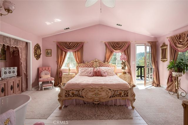 23594 Hillside, Crestline, CA 92325