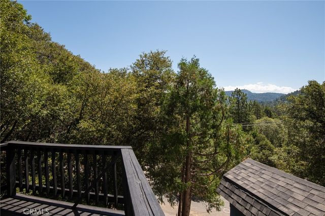 23594 Hillside, Crestline, CA 92325