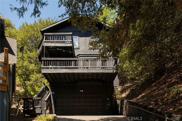 23594 Hillside, Crestline, CA 92325