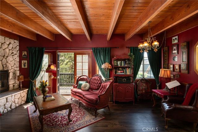 23594 Hillside, Crestline, CA 92325