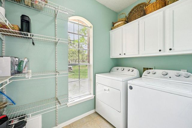 2202 Castle Bay Drive, League City, TX 77573