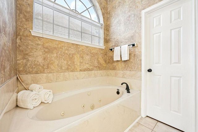 2202 Castle Bay Drive, League City, TX 77573
