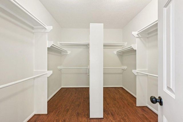 2202 Castle Bay Drive, League City, TX 77573