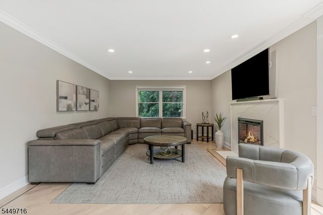 331 Arlington Ave, South Plainfield Boro, NJ 07080