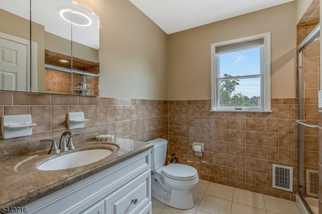 331 Arlington Ave, South Plainfield Boro, NJ 07080