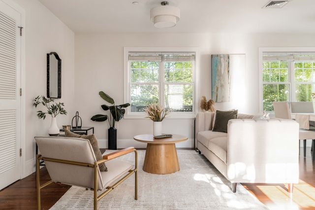 115 Harvey Street 1, Cambridge, MA 02140