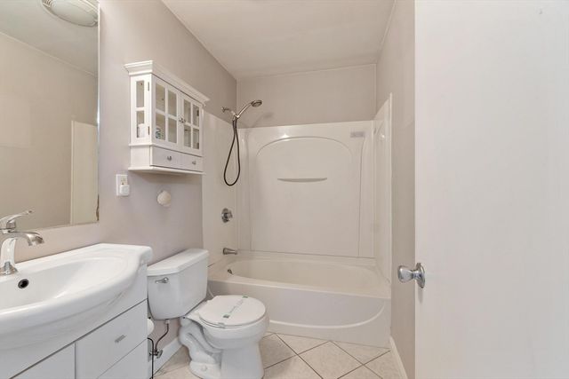 880 Broadway 5, Revere, MA 02151