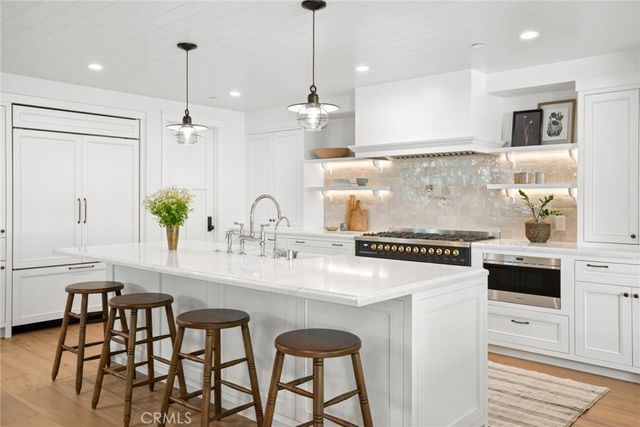 1517 Miramar Drive, Newport Beach, CA 92661