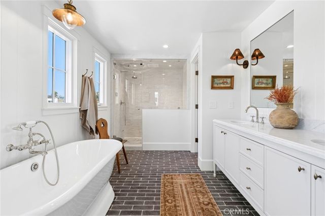 1517 Miramar Drive, Newport Beach, CA 92661