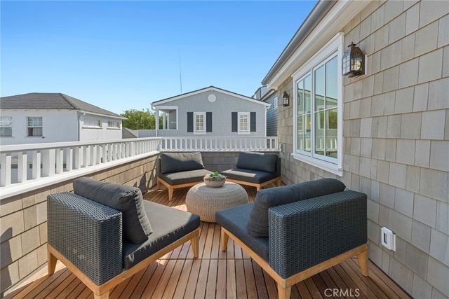 1517 Miramar Drive, Newport Beach, CA 92661