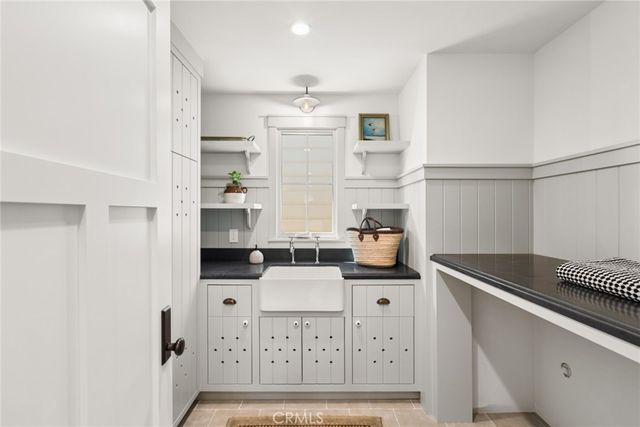 1517 Miramar Drive, Newport Beach, CA 92661