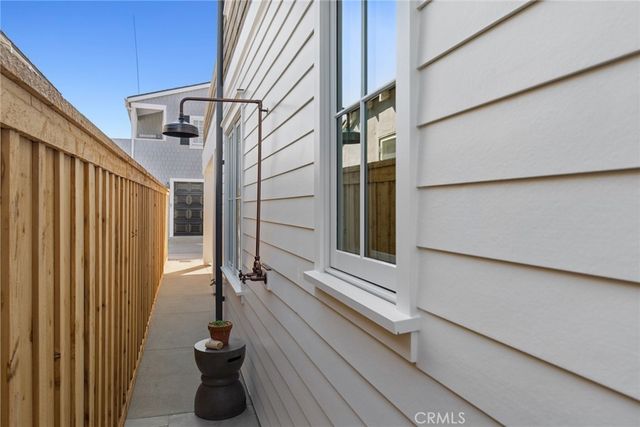1517 Miramar Drive, Newport Beach, CA 92661