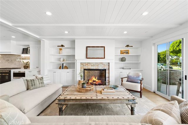 1517 Miramar Drive, Newport Beach, CA 92661