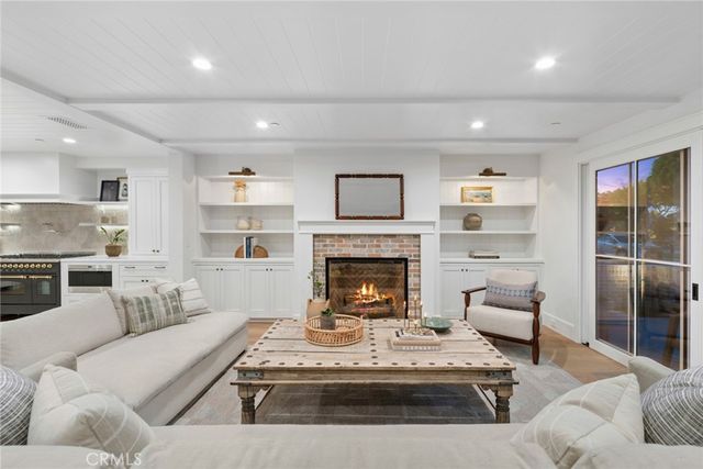 1517 Miramar Drive, Newport Beach, CA 92661