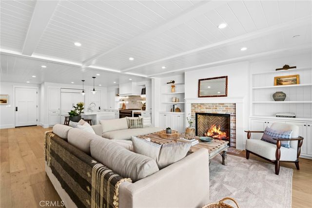 1517 Miramar Drive, Newport Beach, CA 92661