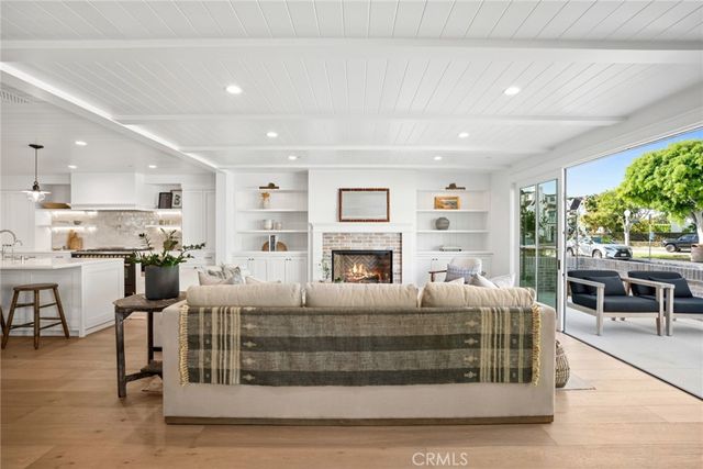 1517 Miramar Drive, Newport Beach, CA 92661
