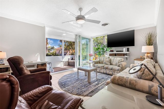 615 10TH AVENUE NE 1, St Petersburg, FL 33701