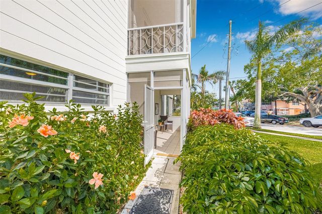 615 10TH AVENUE NE 1, St Petersburg, FL 33701