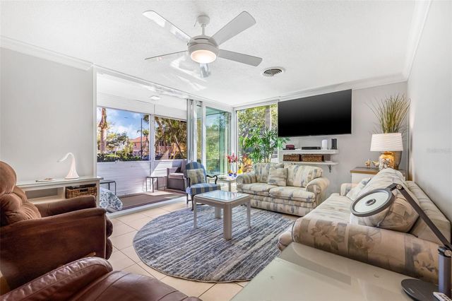615 10TH AVENUE NE 1, St Petersburg, FL 33701