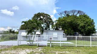 12841 Green Ave, Miami, FL 33167