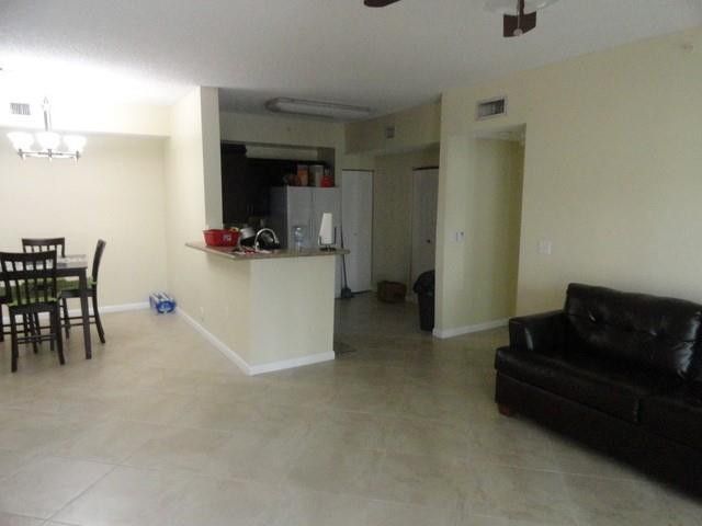6976 SW 39th Street 107, Fort Lauderdale, FL 33314